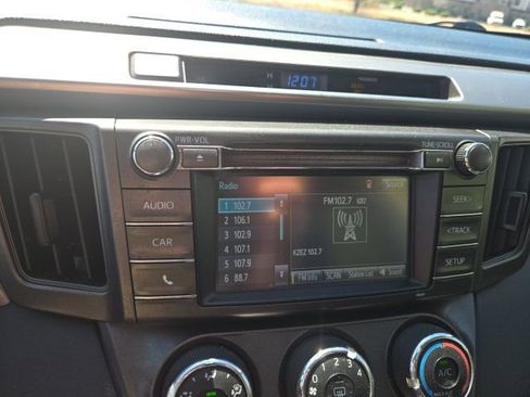 Used 2014 Toyota RAV4 LE image 9