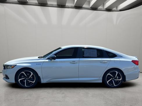 Used 2022 Honda Accord Sport image 2