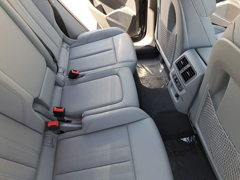 Used 2022 Audi Q5 2.0T Prestige w/ Prestige Package image 11