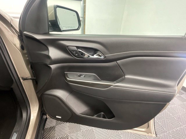 Used 2023 GMC Acadia SLT AWD/4WD image 12