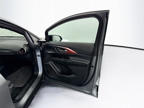 Used 2024 Chevrolet Equinox EV RS FWD image 33