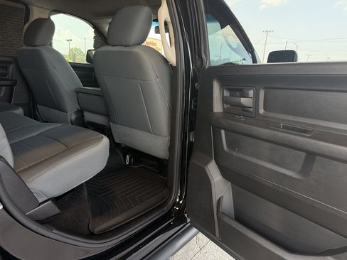 Used 2015 RAM 1500 Express AWD/4WD image 24