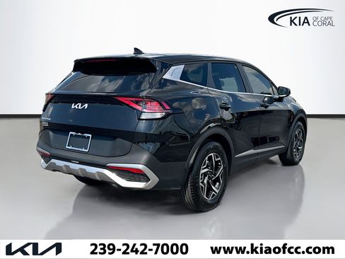 Used 2023 Kia Sportage LX image 5