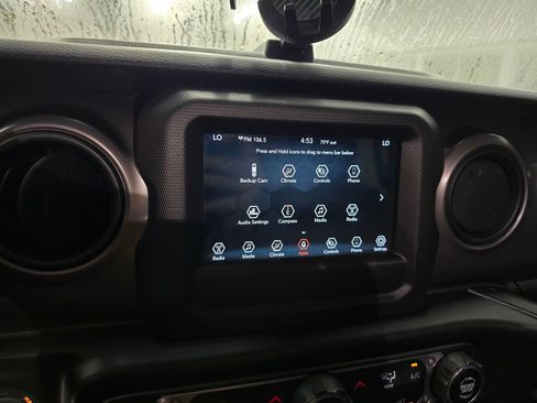 Used 2021 Jeep Wrangler Unlimited Sport AWD/4WD image 23