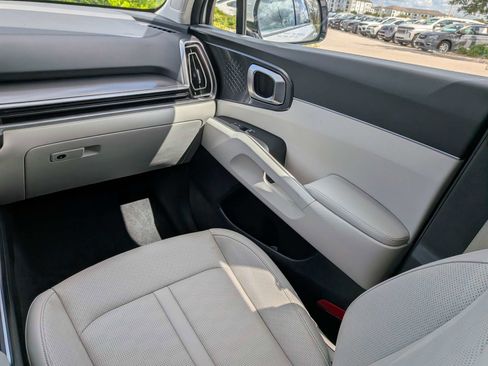 Used 2025 Kia Sorento S w/ Panoramic Sunroof Package FWD image 21
