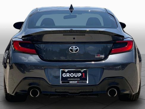 Used 2024 Toyota GR86 RWD image 5