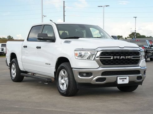 Used 2023 RAM 1500 Lone Star AWD/4WD image 2