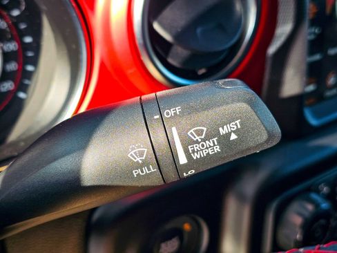 Used 2021 Jeep Gladiator Rubicon image 16