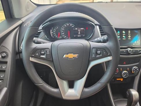 Used 2017 Chevrolet Trax LT w/ LT Convenience Package FWD image 15