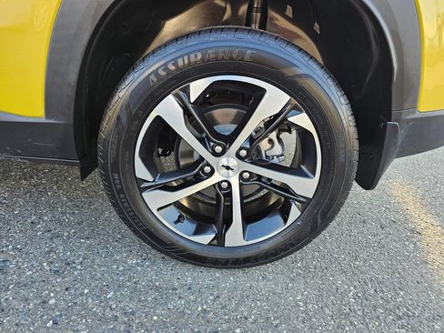 Used 2024 Chevrolet Trax RS w/ Driver Confidence Package FWD image 9