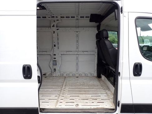 Used 2024 RAM ProMaster 2500 w/ Convenience Group FWD image 8