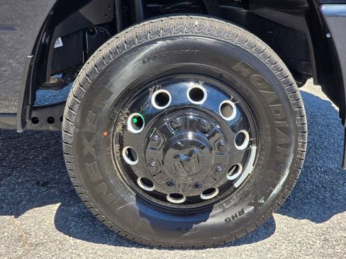 New 2026 RAM 3500 Big Horn AWD/4WD image 15