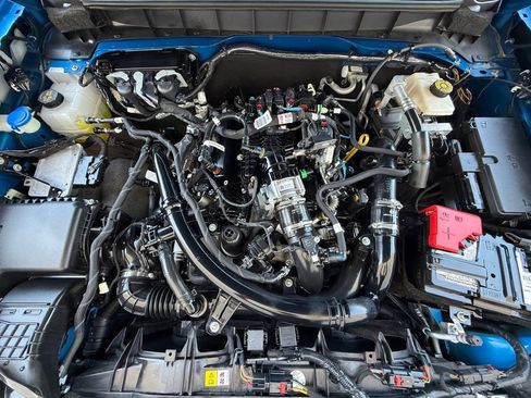 Used 2023 Ford Bronco Outer Banks AWD/4WD image 9