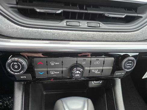 New 2026 Jeep Compass Latitude image 29