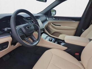 New 2025 Jeep Grand Cherokee Limited w/ Black Appearance Package video 3