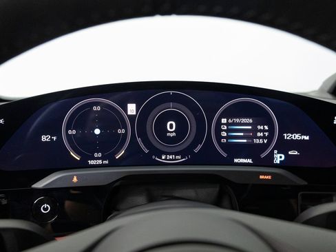 Certified 2024 Porsche Taycan GTS AWD/4WD image 18