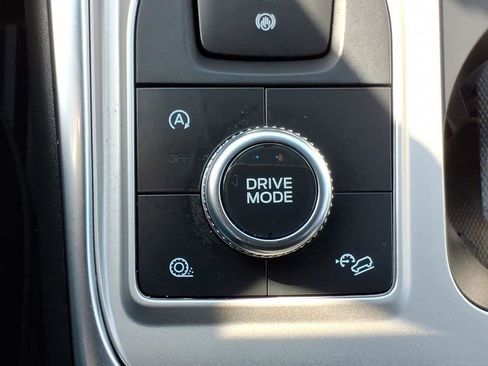 Used 2024 Ford Explorer XLT w/ Equipment Group 202A image 19