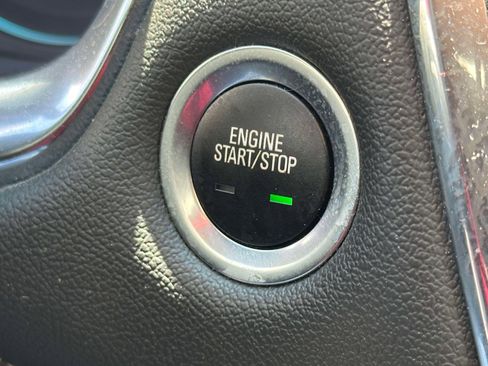 Used 2023 Chevrolet Traverse LT AWD/4WD image 29