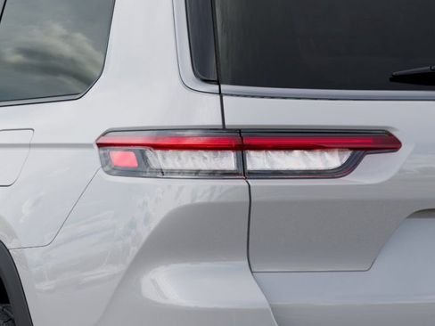 New 2026 Jeep Grand Cherokee L Limited RWD image 9
