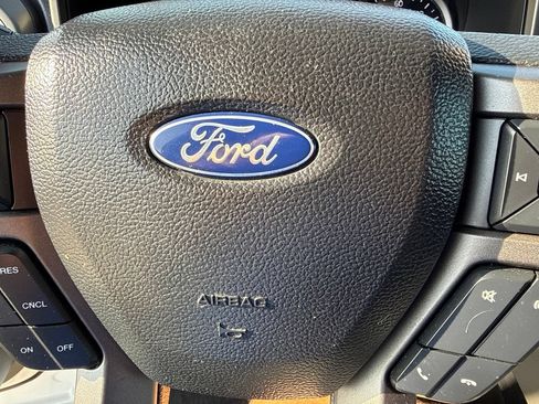 Used 2020 Ford Expedition XLT RWD image 27