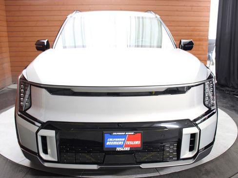 Used 2024 Kia EV9 GT-Line image 2