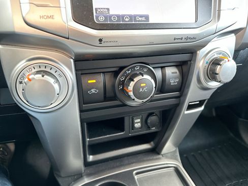 Used 2017 Toyota 4Runner SR5 image 18