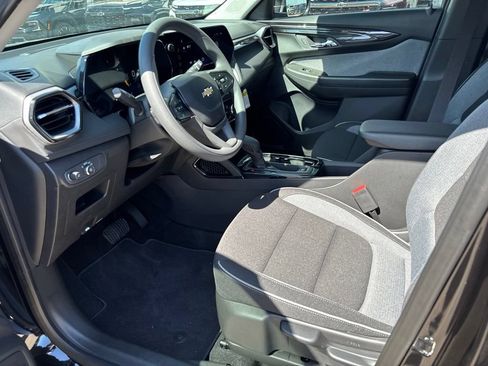 New 2026 Chevrolet TrailBlazer LT w/ Driver Confidence Package FWD image 16