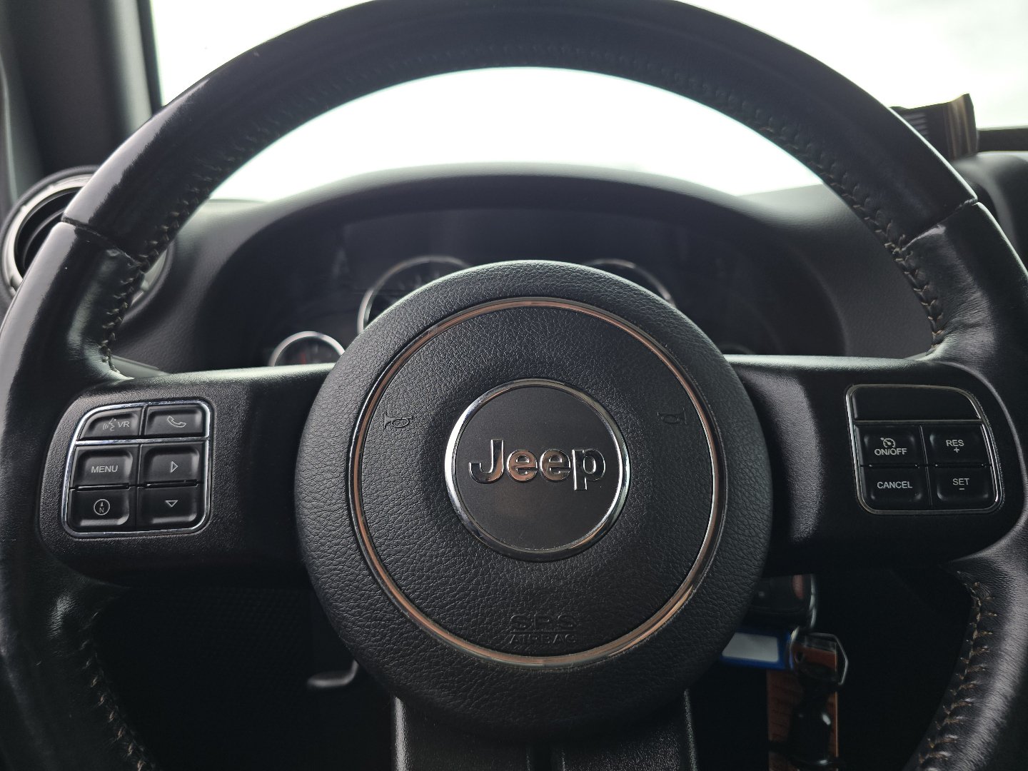Used 2016 Jeep Wrangler Unlimited Sahara w/ Connectivity Group AWD/4WD image 60
