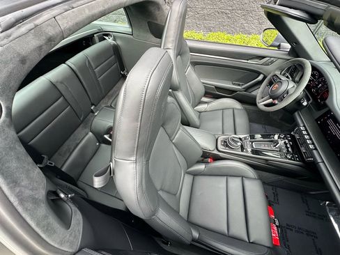 Certified 2026 Porsche 911 Targa 4 GTS image 40