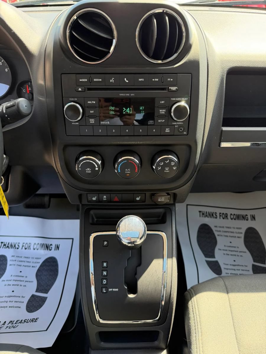 Used 2011 Jeep Patriot Latitude AWD/4WD image 15