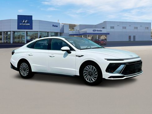New 2025 Hyundai Sonata Limited FWD image 10