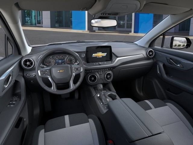 New 2025 Chevrolet Blazer LT w/ Convenience Package FWD image 17