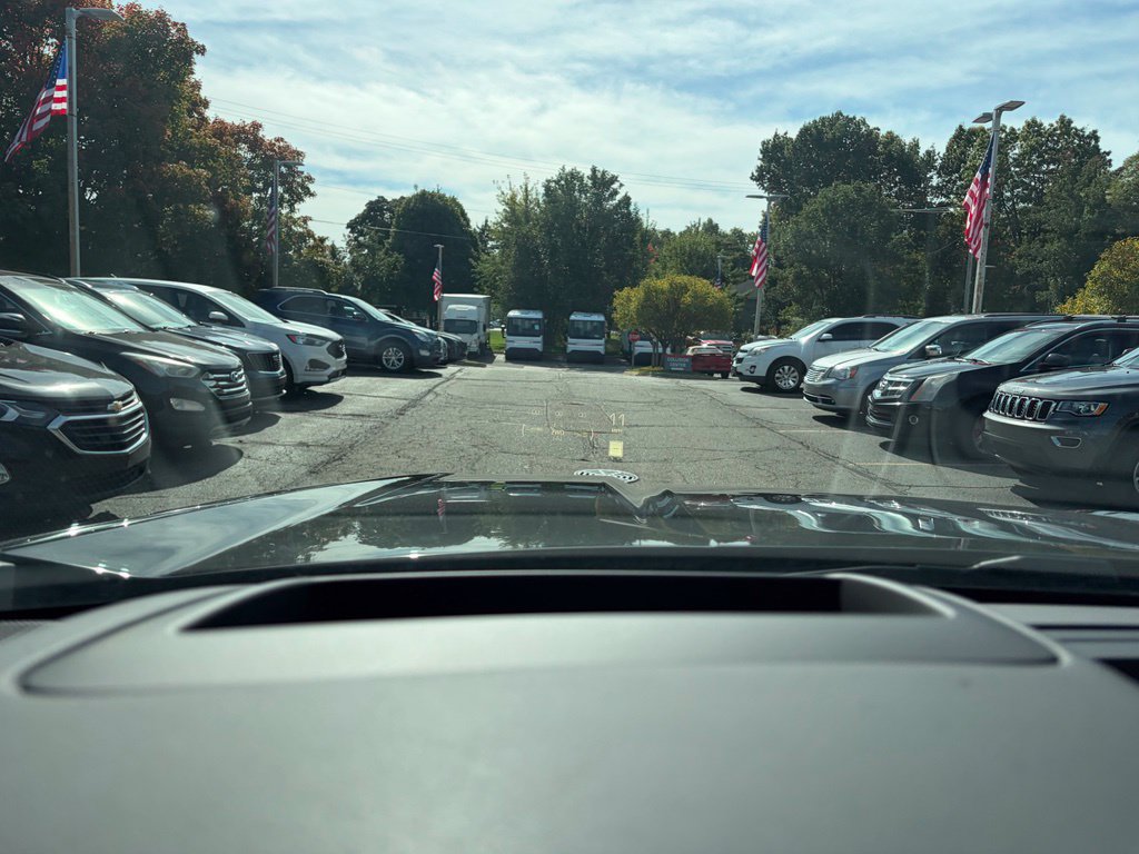 Certified 2023 GMC Yukon XL AT4 w/ AT4 Premium Package AWD/4WD image 22