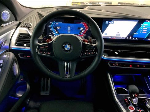 Used 2025 BMW XM image 5