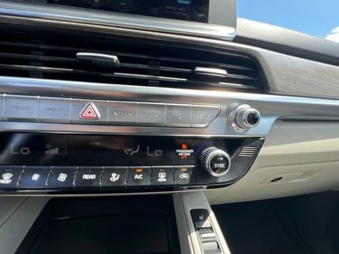 Used 2021 Kia Telluride EX w/ EX Premium Package AWD/4WD image 21