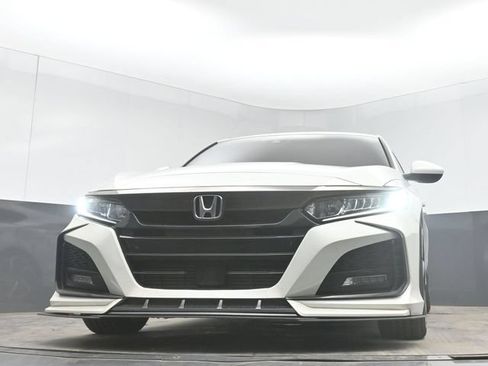Used 2020 Honda Accord Sport image 32