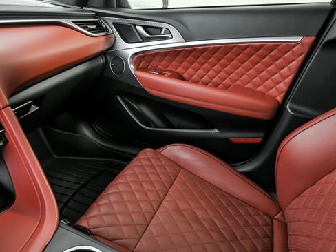 Used 2022 Genesis G70 3.3T Launch Edition image 37