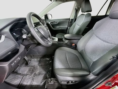Certified 2025 Toyota RAV4 XLE AWD/4WD image 21