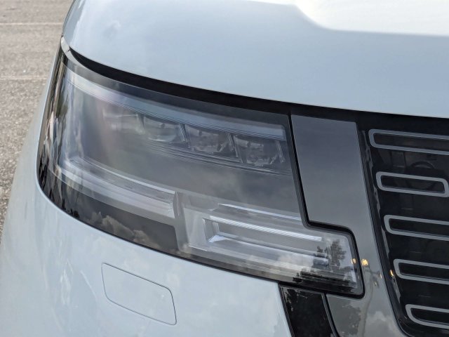 New 2027 Land Rover Range Rover Long Wheelbase SE AWD/4WD image 10