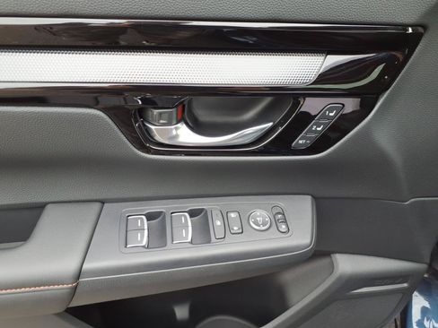 Certified 2025 Honda CR-V Sport Touring image 15