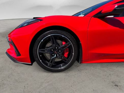 Used 2021 Chevrolet Corvette Stingray Preferred Cpe w/ Z51 Performance Package RWD image 9