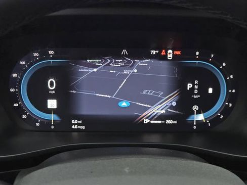 Used 2024 Volvo XC40 B5 Plus w/ Climate Package image 12