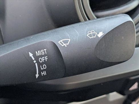 Used 2019 Toyota Tacoma SR image 14