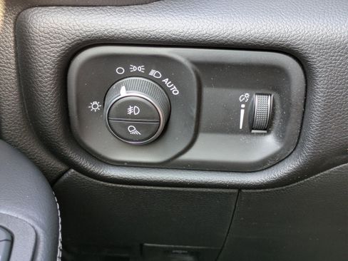 New 2026 RAM 2500 Big Horn AWD/4WD image 36