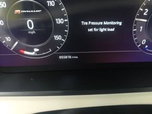 Used 2019 Land Rover Range Rover Velar R-Dynamic SE AWD/4WD image 8