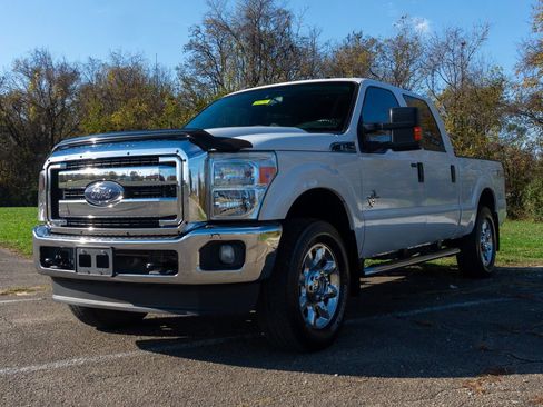 Used 2015 Ford F250 XLT w/ XLT Interior Package image 11