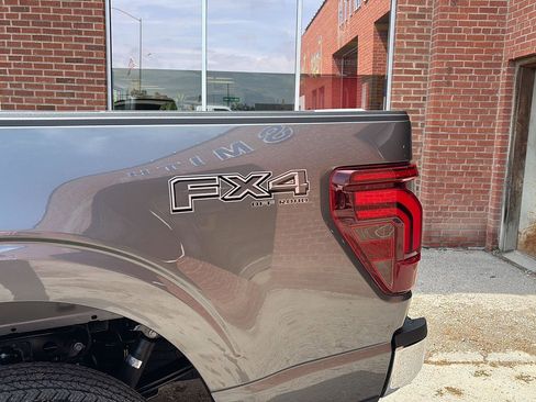 Used 2025 Ford F150 Lariat w/ Equipment Group 502A High image 3