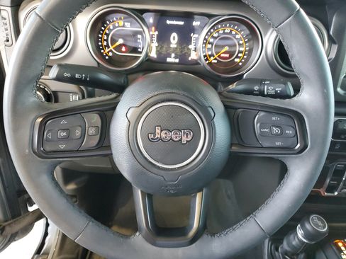 Used 2023 Jeep Gladiator Sport AWD/4WD image 17