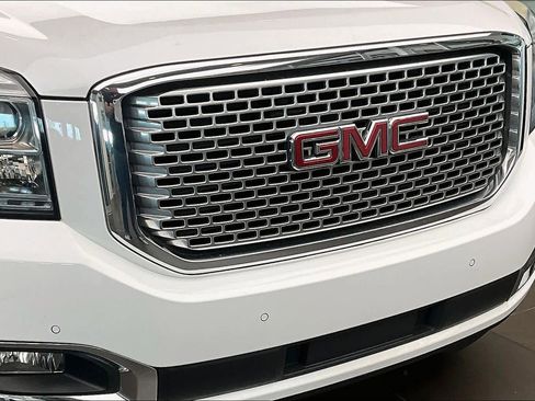 Used 2017 GMC Yukon Denali w/ Open Road Package image 31