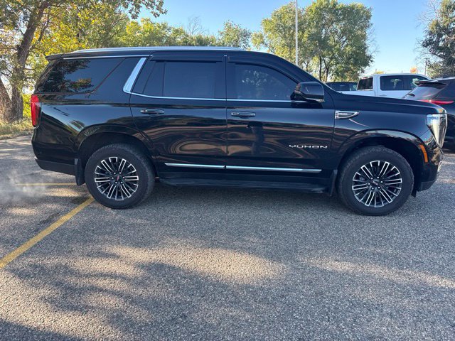 Used 2025 GMC Yukon Elevation w/ LPO, Elevation Black Package AWD/4WD image 2